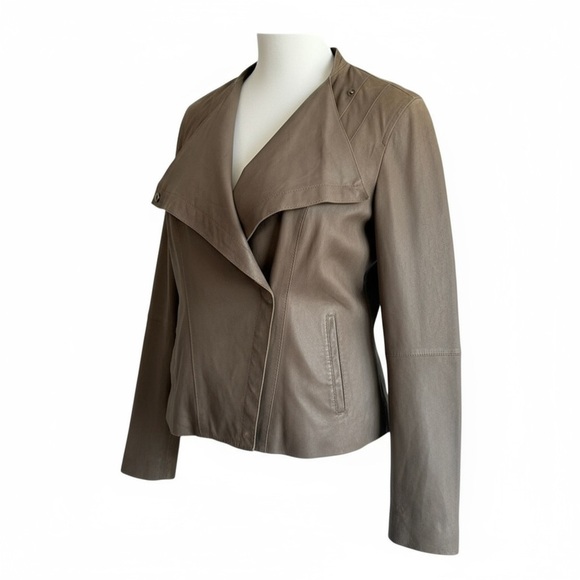 Etcetera Women Brown Genuine Leather Asymmetrical Snap Jacket Size 4 Taupe Moto - Picture 3 of 15